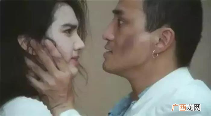 张丹峰老婆，张丹峰老婆洪欣年轻时期到底有多美