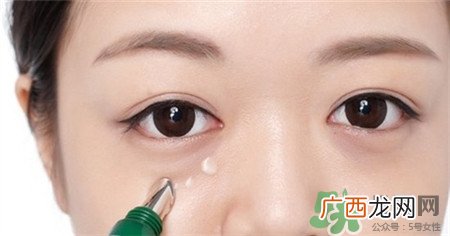 泪沟是怎么形成的?泪沟和眼袋的区别