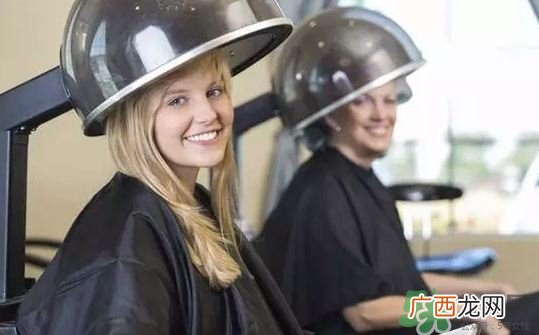 焗油是什么意思?焗油对头发好吗?