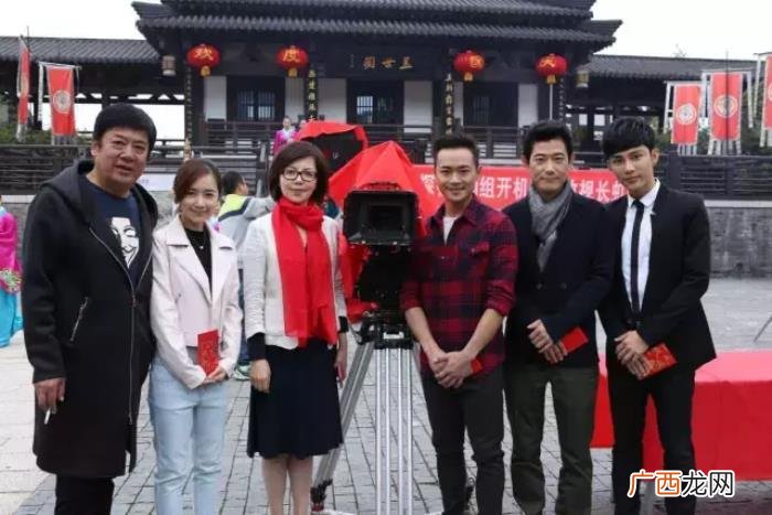 谁追赵丽颖，这位童星被曝光恋情后人气榜直追赵丽颖