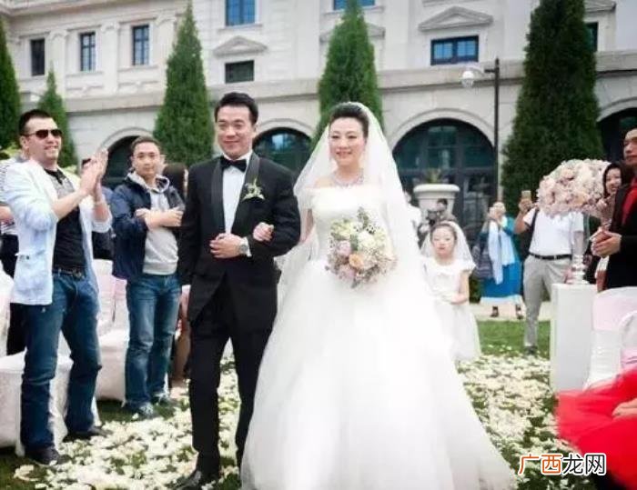 谁追赵丽颖，这位童星被曝光恋情后人气榜直追赵丽颖