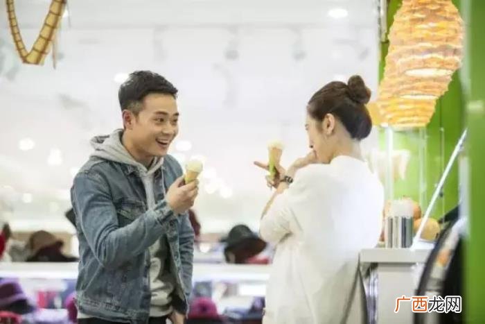 谁追赵丽颖，这位童星被曝光恋情后人气榜直追赵丽颖
