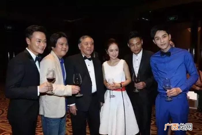 谁追赵丽颖，这位童星被曝光恋情后人气榜直追赵丽颖