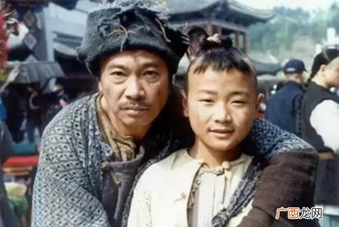 谁追赵丽颖，这位童星被曝光恋情后人气榜直追赵丽颖