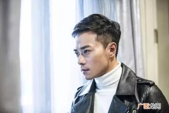 谁追赵丽颖，这位童星被曝光恋情后人气榜直追赵丽颖