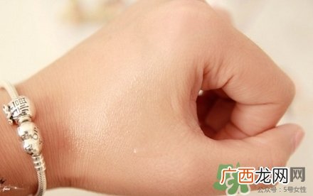 iope天才水和sk2神仙水哪个好?有什么区别?
