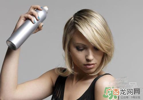 啫喱水和发蜡哪个好？啫喱水和发蜡的区别