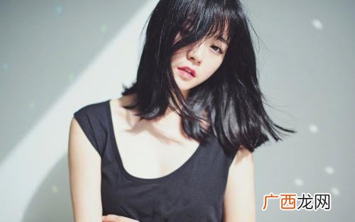 遇到很高冷的女生该怎么撩？3招帮你追到她