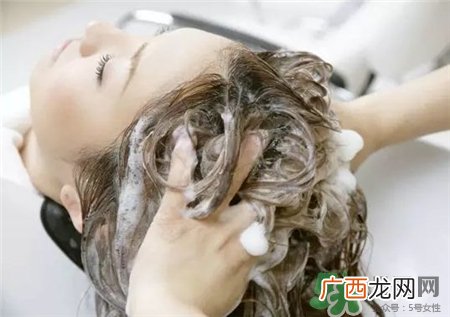 护发素和发膜哪个好用?护发素和发膜的区别