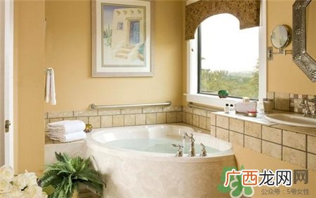 冬季洗澡水温多少合适?冬季洗澡室温多少合适?