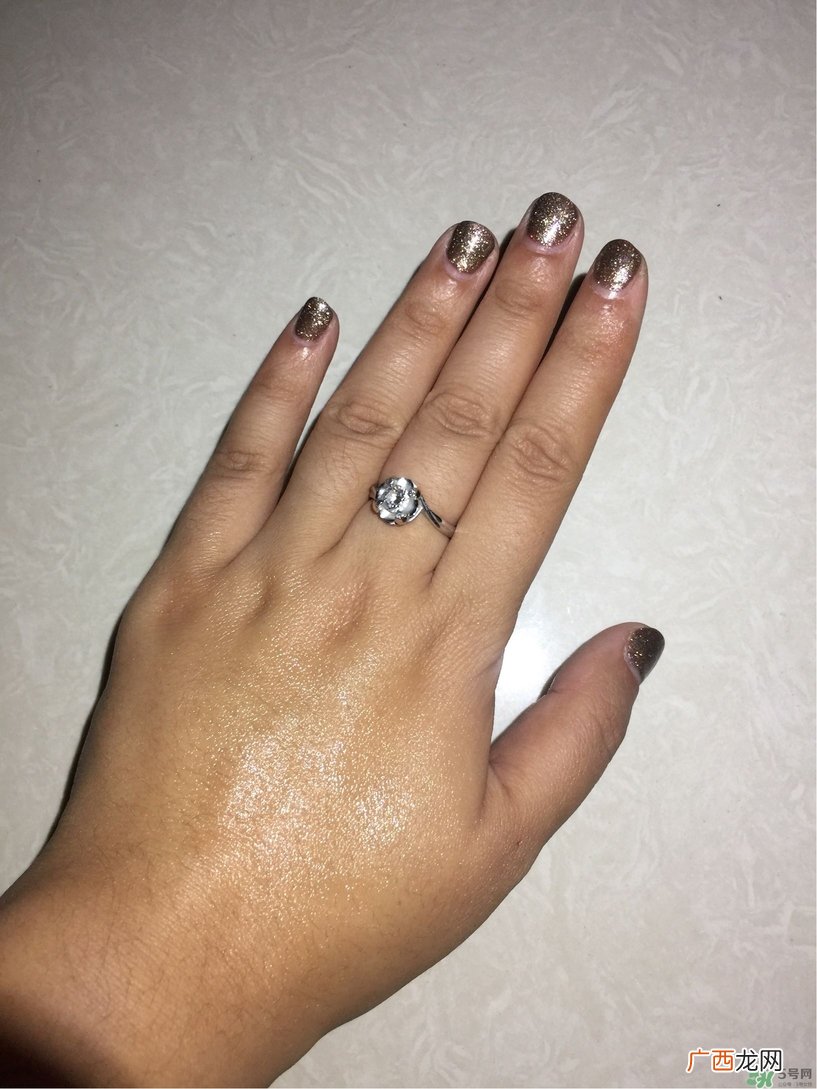 丸美白色之恋纯白霜怎么样?丸美白色之恋纯白霜好用吗?