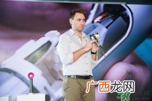 dyson吹风机怎么用？戴森吹风机使用方法