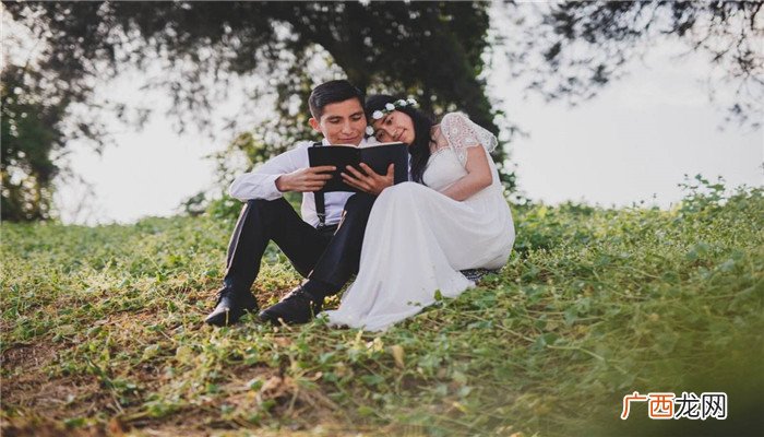 女方出轨离婚能分财产吗，女方出轨离婚孩子怎么判
