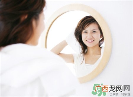 洗手液可以洗头发吗?洗手液洗头发好吗?