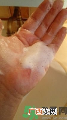 雪完美洗面奶怎么用?雪完美洗面奶使用方法