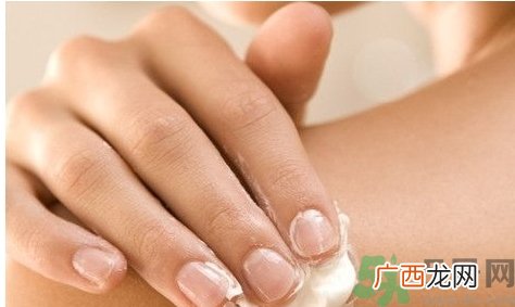 身体乳的正确使用方法 身体乳的功效作用
