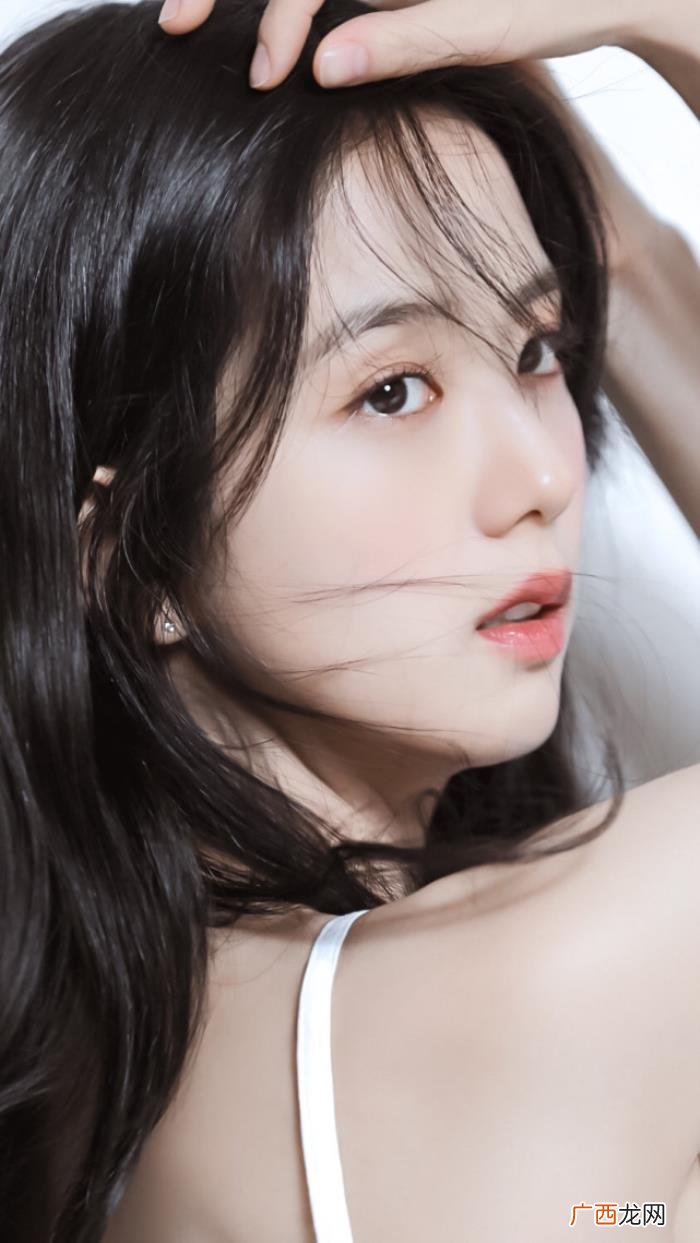 金智秀壁纸，来康康金智秀jisoo的盛世美颜