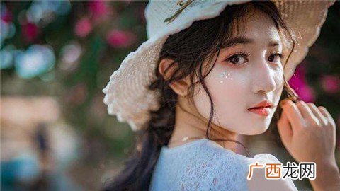 没钱自卑不敢找女朋友，该怎么办？