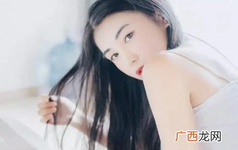 追一个不主动的女生太累了，还要坚持追吗？