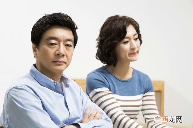 老婆出轨后有什么征兆，发现老婆出轨怎么处理最好