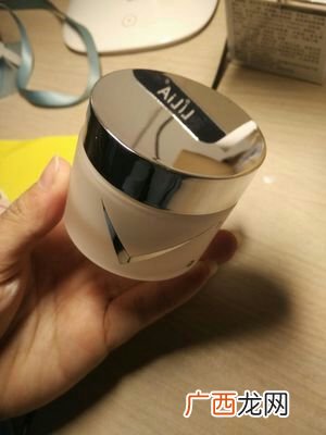 LiLiA素颜霜怎么样?LiLiA素颜霜好用吗?
