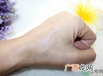 倩碧2号水有酒精和无酒精的区别
