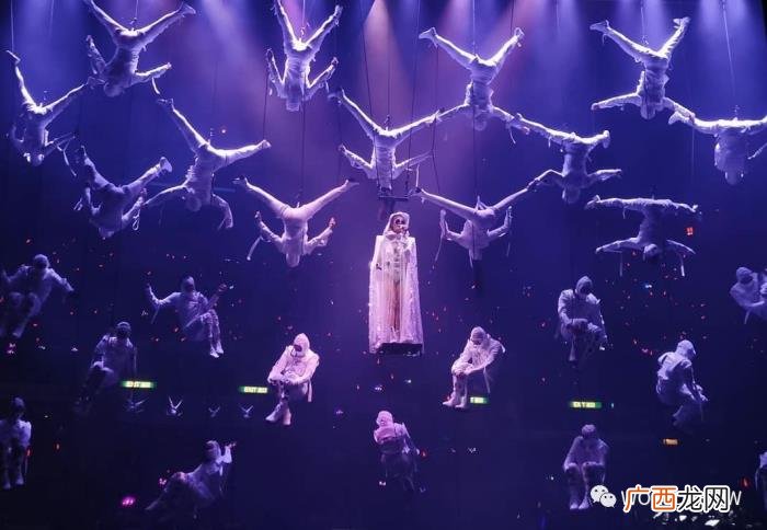 演唱会舞台，Crazy演唱会2019舞台设计美爆