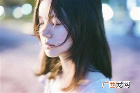 女生收了礼物却不接受表白是什么意思？