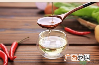 茶油涂脸有什么好处,茶油擦脸的功效与作用