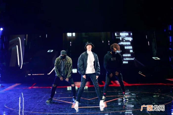 胡一天杨洋，TFBOYS、胡一天杨洋张艺兴集结长沙搞事情