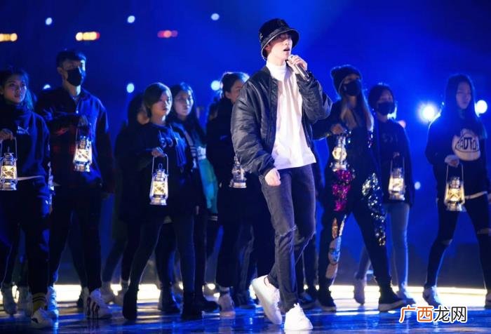 胡一天杨洋，TFBOYS、胡一天杨洋张艺兴集结长沙搞事情
