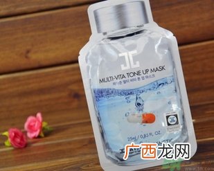 敷完面膜要用洗面奶洗脸吗？敷完面膜可以用清水洗脸吗？