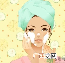 敷完面膜要用洗面奶洗脸吗？敷完面膜可以用清水洗脸吗？