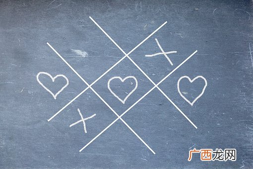 什么是爱一个人最好的方式，一个人爱到骨子里会有什么表现