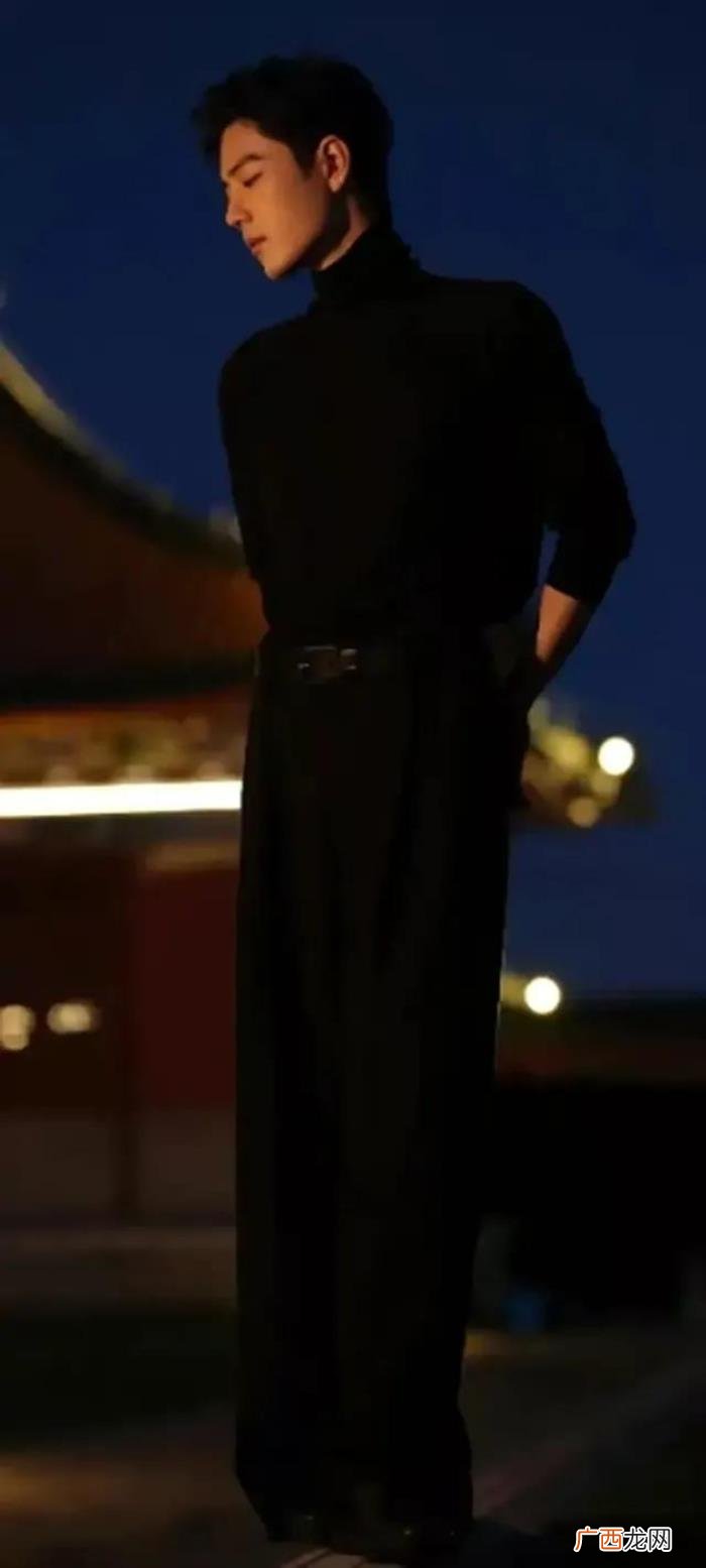 肖战稀有图,本期只为一张说了两天的肖战稀有高清壁纸