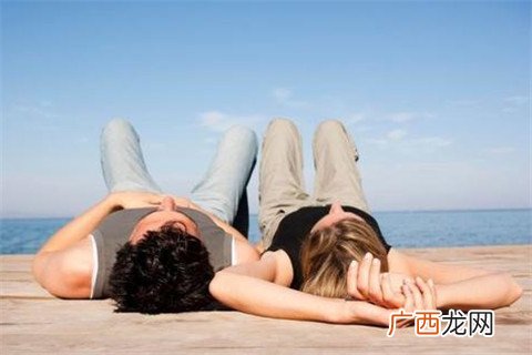 追喜欢的女生需要让她知道吗？