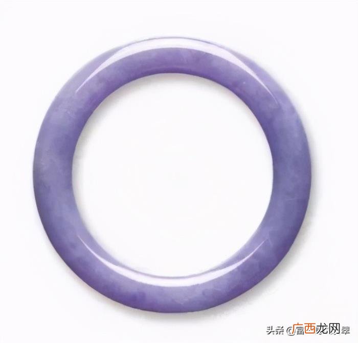 玉手镯好吗，同样材质翡翠圆条手镯比扁条手镯的性价比更高