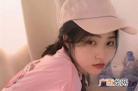 不会聊天的男生怎么追女孩子？改掉这4个坏毛病