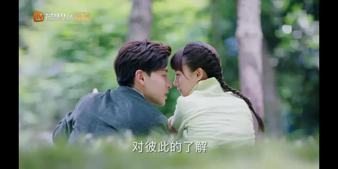 邓伦李一桐，邓伦的小V脸在李一桐面前像加了放大特效