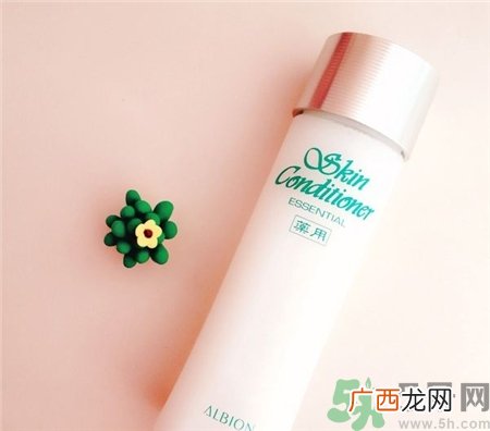 奥尔滨健康水含酒精吗?奥尔滨健康水适合什么肤质?