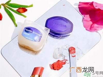 凡士林可以吃吗？凡士林可以涂嘴唇吗