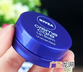 凡士林可以吃吗？凡士林可以涂嘴唇吗
