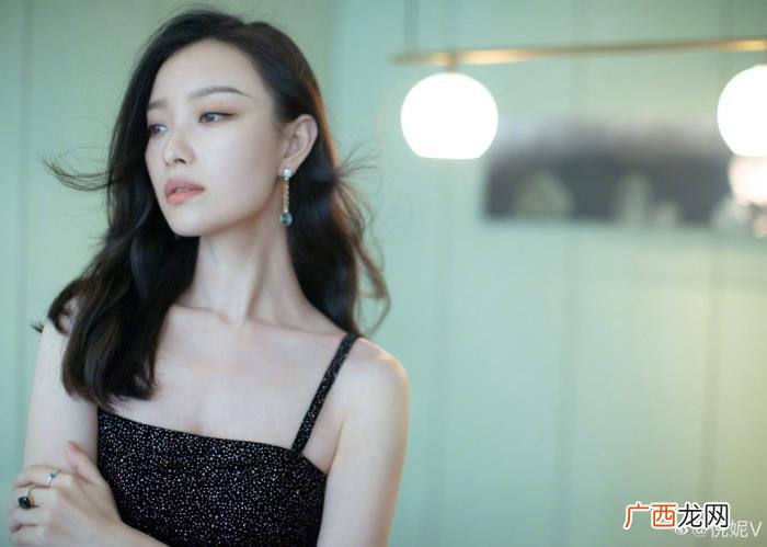 辛芷蕾脸宽，Jennie和辛芷蕾宽脸厚唇撞脸
