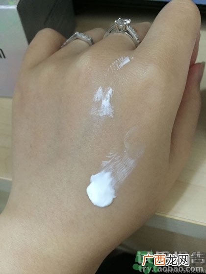 素颜霜和气垫哪个好？素颜霜和气垫bb哪个好？
