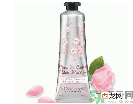 护手霜的使用方法 护手霜的正确使用方法