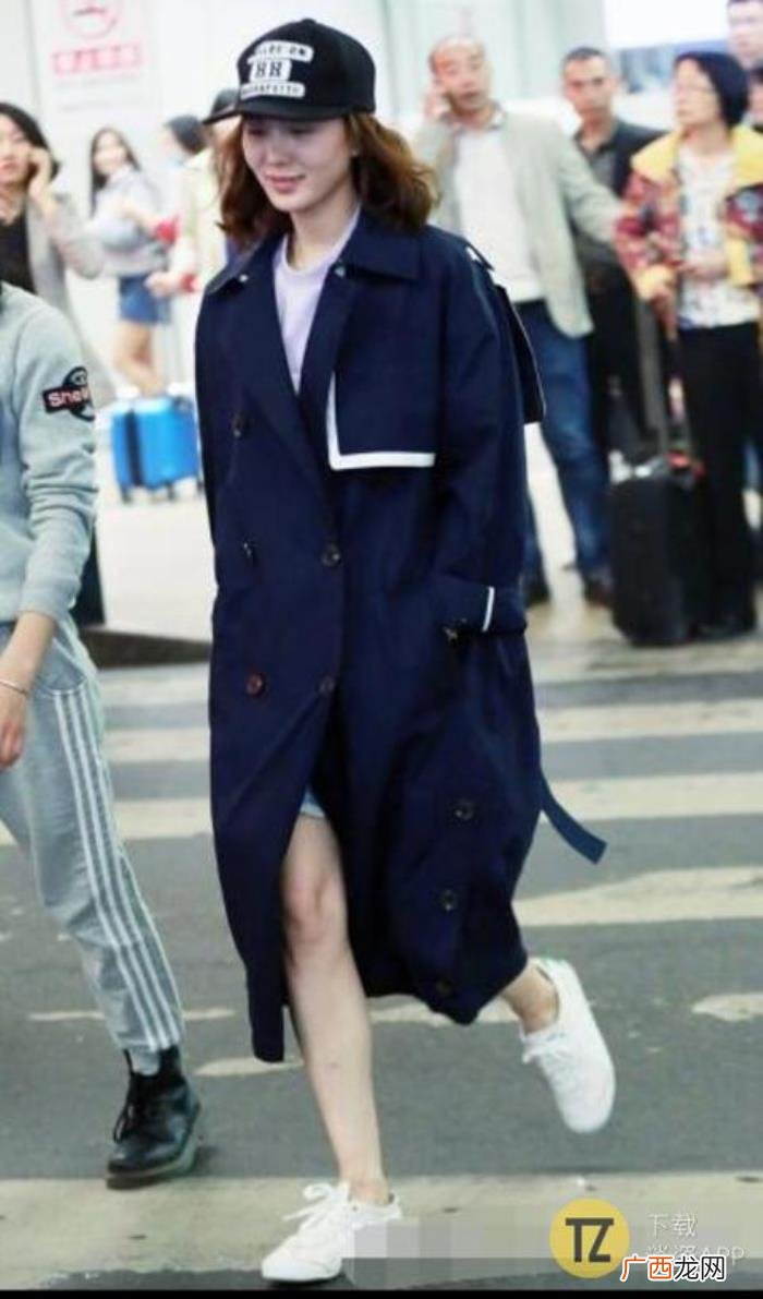 杨颖刘诗诗，刘诗诗是接了Angelababy的棒么