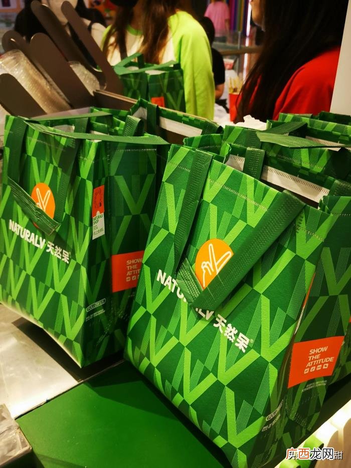 关晓彤奶茶，美食探店--关晓彤代言的奶茶来石家庄