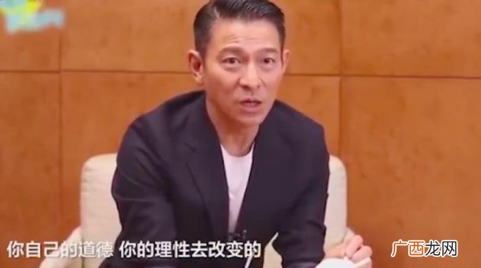 黄子韬郑爽，评论区郑爽黄子韬林更新却纷纷躺枪