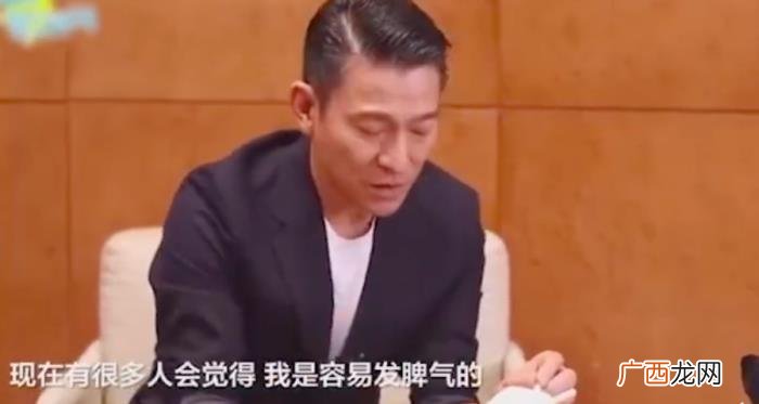 黄子韬郑爽，评论区郑爽黄子韬林更新却纷纷躺枪