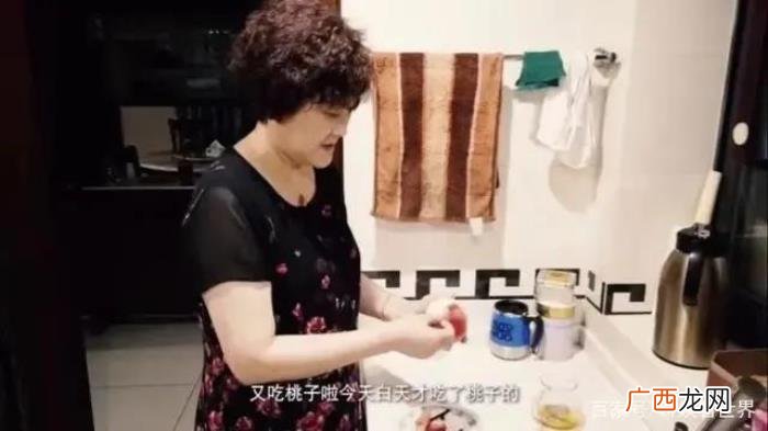 李宇春多岁，家产上亿37岁李宇春晒出自家豪宅